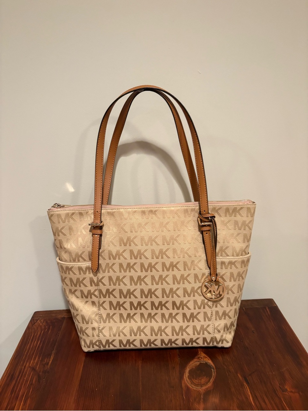 Michael Michael Kors Jet Set Signature Logo  Tote